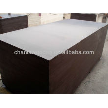 Shandong Linyi película de 18mm Brown se enfrentan a la madera contrachapada con cola de melamina